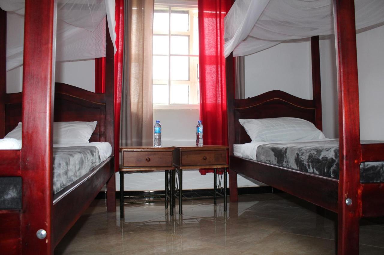 Entebbe Vine Inn ภายนอก รูปภาพ